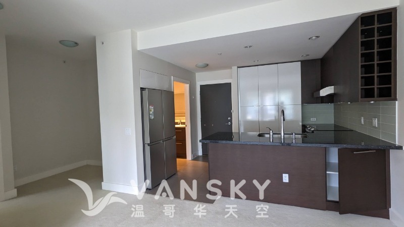 260212121703_2kitchen  den.jpg